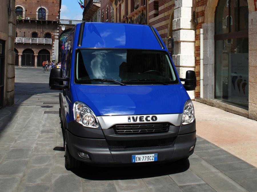  Iveco Daily Van Natural Power 2011 года  (фото 3 из 12)